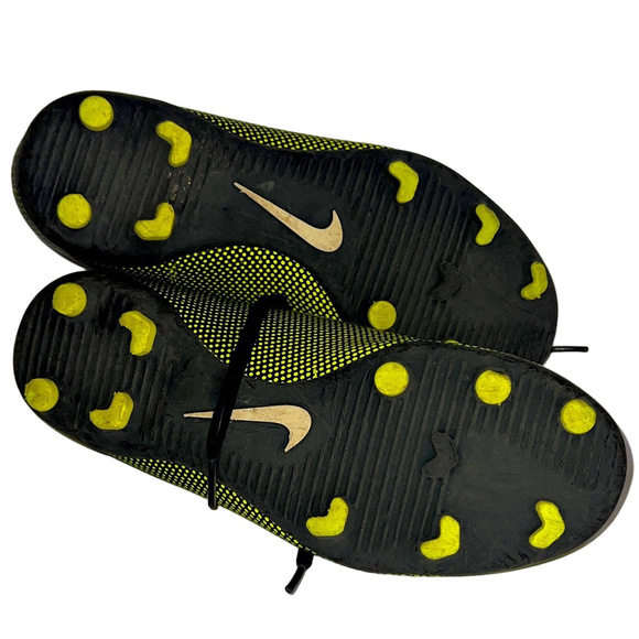Nike Black and Yellow Athletic Cleats, Size 5.5 - Picture 8 of 8
